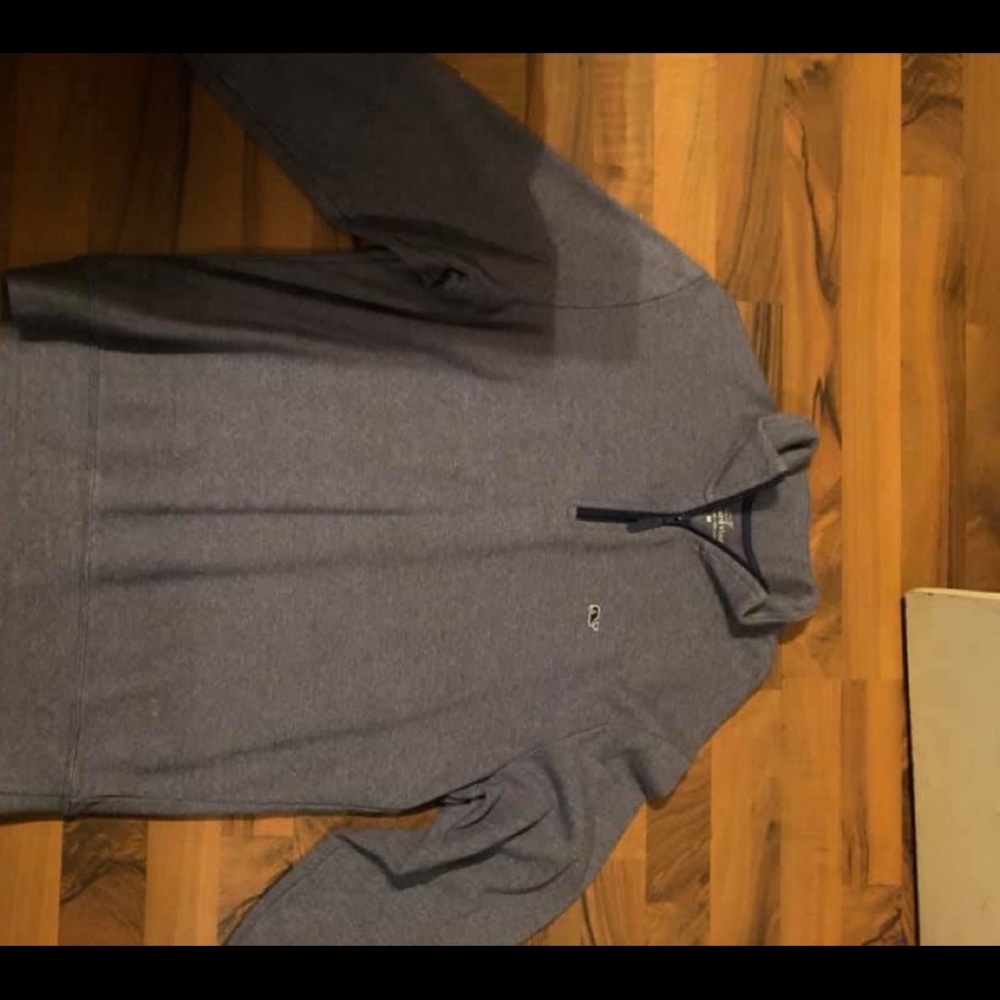 Vineyard vines sweater
